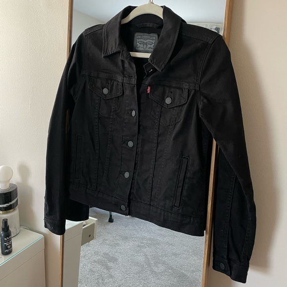 Levi's Jackets & Blazers - New Levi’s Original Trucker Jacket